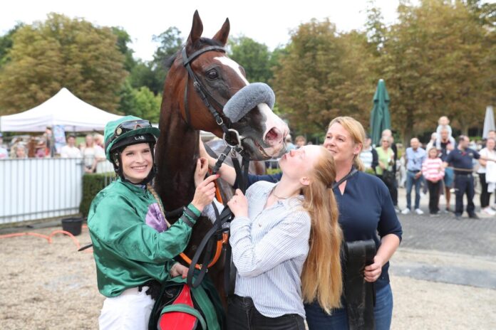 Montanus siegt unter Nina Baltromei