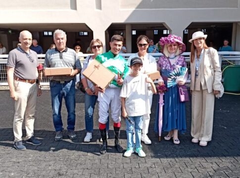 Fabianova und Cadeddu weiter groß in Form – Desika gewinnt als Debütantin Siegerehrung Desika