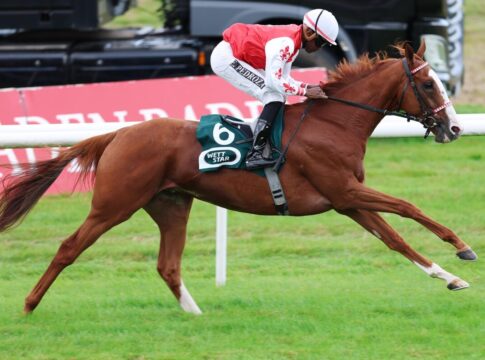 Zwei Nachnennungen, eine raus - Sieben in Düsseldorf Sommersby siegt unter Eduardo Pedroza