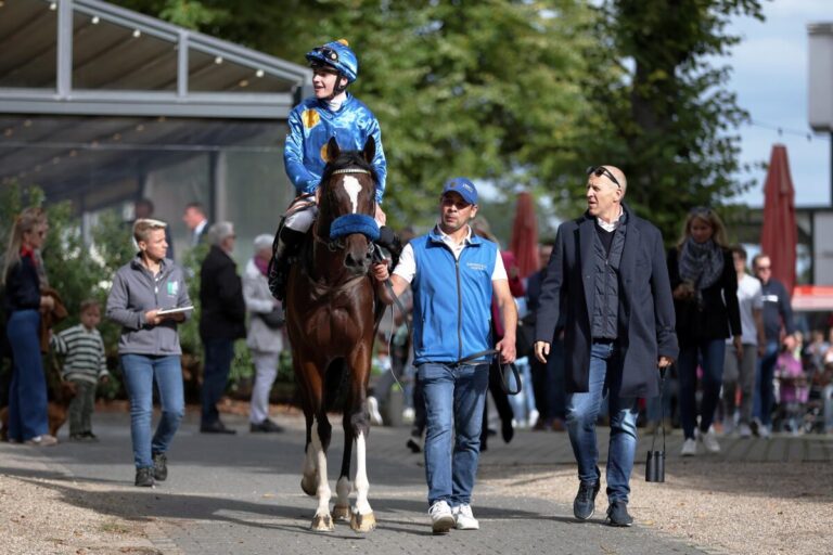 Happy Birthday! Kairos feiert für Liberty Racing Debütsieg an Baumgartens Geburtstag
