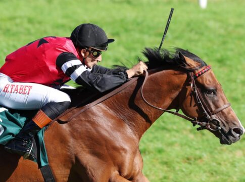 Endlich Siegershow für Noshowlikeajoeshow – Tabet: „Bin zu dick“ Noshowlikeajoeshow siegt unter Hakim Tabet