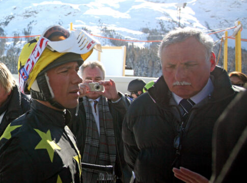 Schweizer Rekord-Champion Miro Weiss hört auf Sankt Moritz, Jockey Frankie Dettori empfaengt die Order von Trainer Miro Weiss