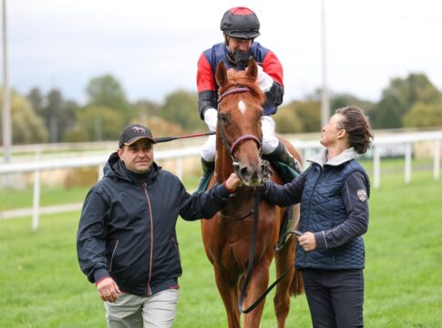 Zurück an der Erfolgsstätte: Hamilton siegt zum 4. Mal in Dortmund Hamilton siegt