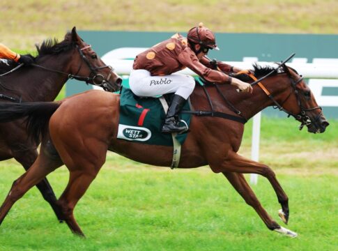 Erster Heimsieg für "FX" - Severin führt Fabel-Dreierwette an Severin siegt
