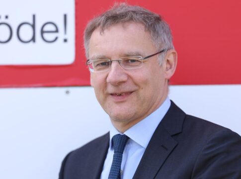 Für 37,3:1! Saurens Grey Fighter überrascht in Auteuil Eckhard Sauren