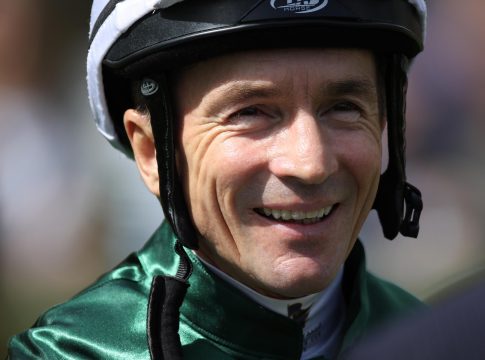 Adrie de Vries mit Chancen in Al Ain und Abu Dhabi Adrie de Vries