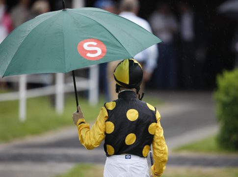 Renntag in Pornichet nach drittem Rennen abgebrochen Regen