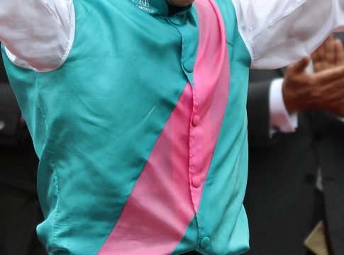 Juddmontes Gruppe I-Sieger Lead Artist beendet Karriere juddmonte_dress