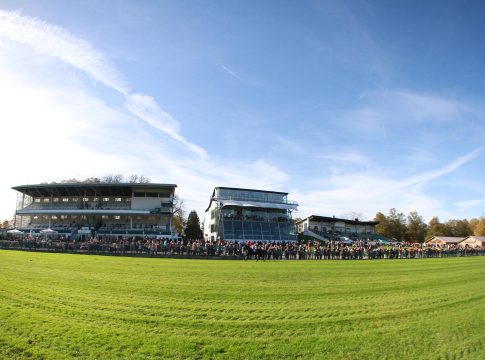 Münchens Gruppe I-Renntag - Es sieht nach weichem Boden aus Münchens Gruppe I-Renntag - Es sieht nach weichem Boden aus