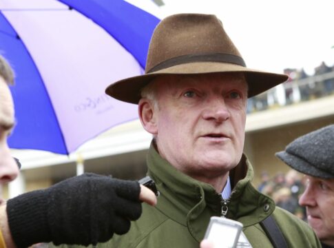 Mullins gewinnt trotzdem - Lecky Watson springt für Ballyburn ein Willie Mullins