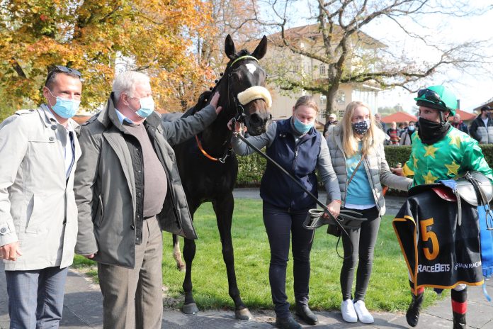 Noble Heidi und Team Noble Heidi und Team