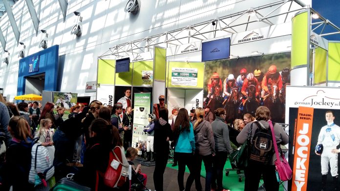 s2_equitana_messestand